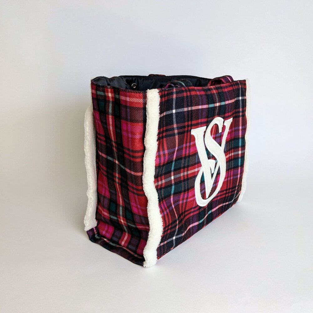 NWT Victria Secret's Fleece Trim Plaid Tote Bag VS Logo